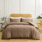 3-piece tufted bedding set with cut-out pattern
